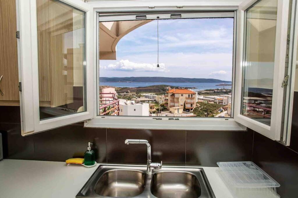 Lavrio Seaview 2Bdr Apt 4 Min Dive From The Sea ภายนอก รูปภาพ